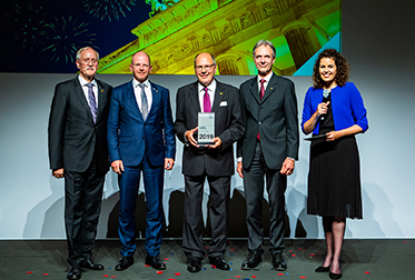 Honorary prize for Dr. Ulrich Stiebel Honorary prize for Dr. Ulrich Stiebel